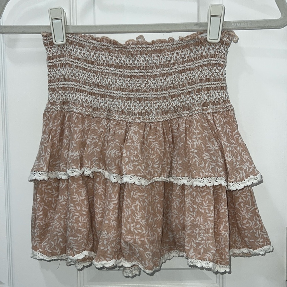 Pink and white floral pookie and Sebastian skirt